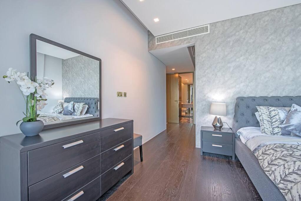 First Class 1br Amazing Marina Views * Dubai