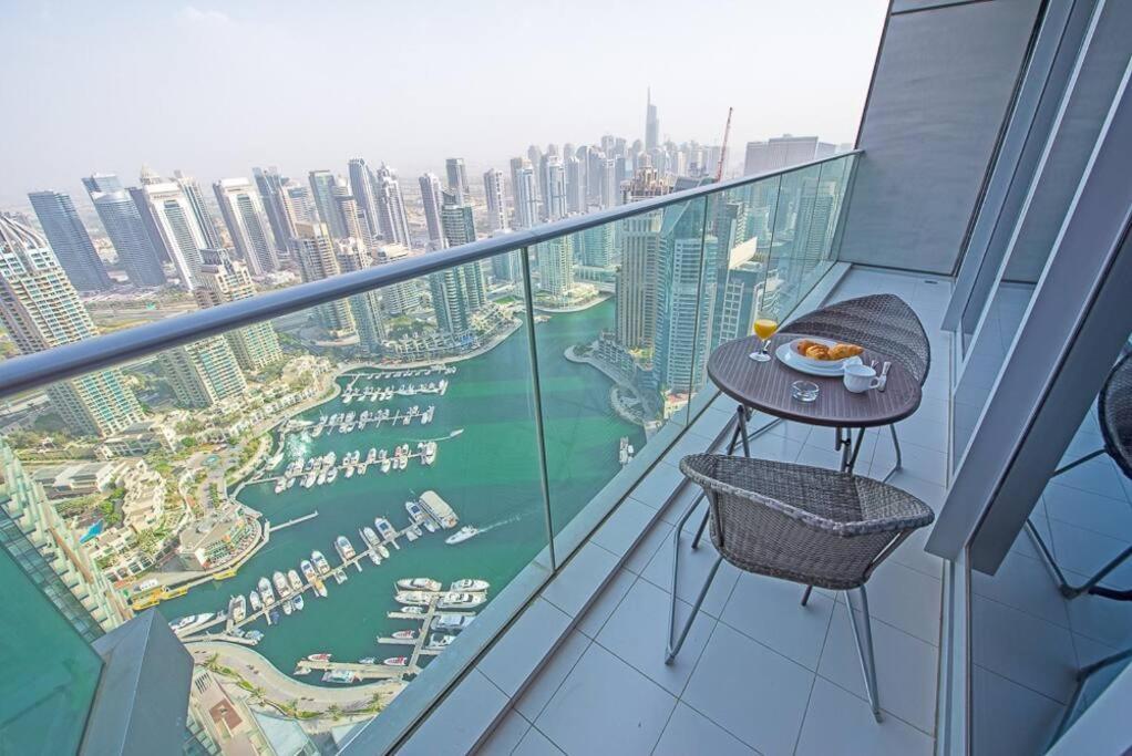 First Class 1br Amazing Marina Views Apartment