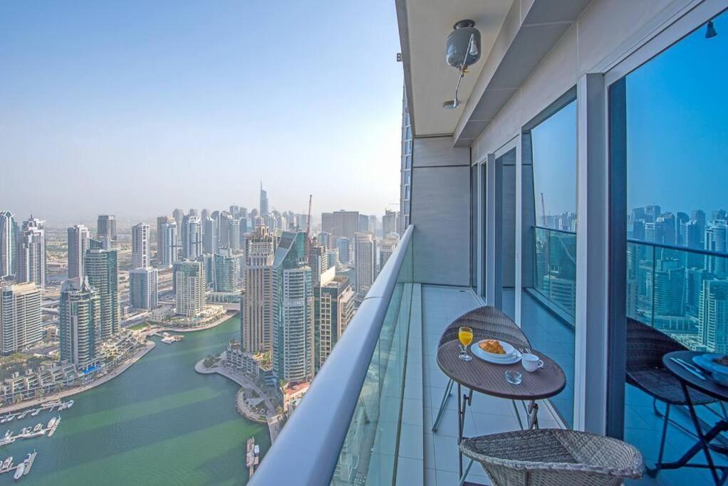 First Class 1br Amazing Marina Views * Dubai