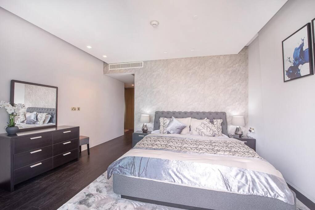 Apartment First Class 1br Amazing Marina Views